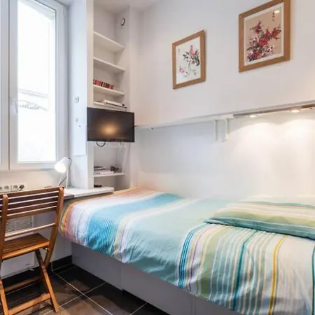 Studio Chabaud 13 Rue *